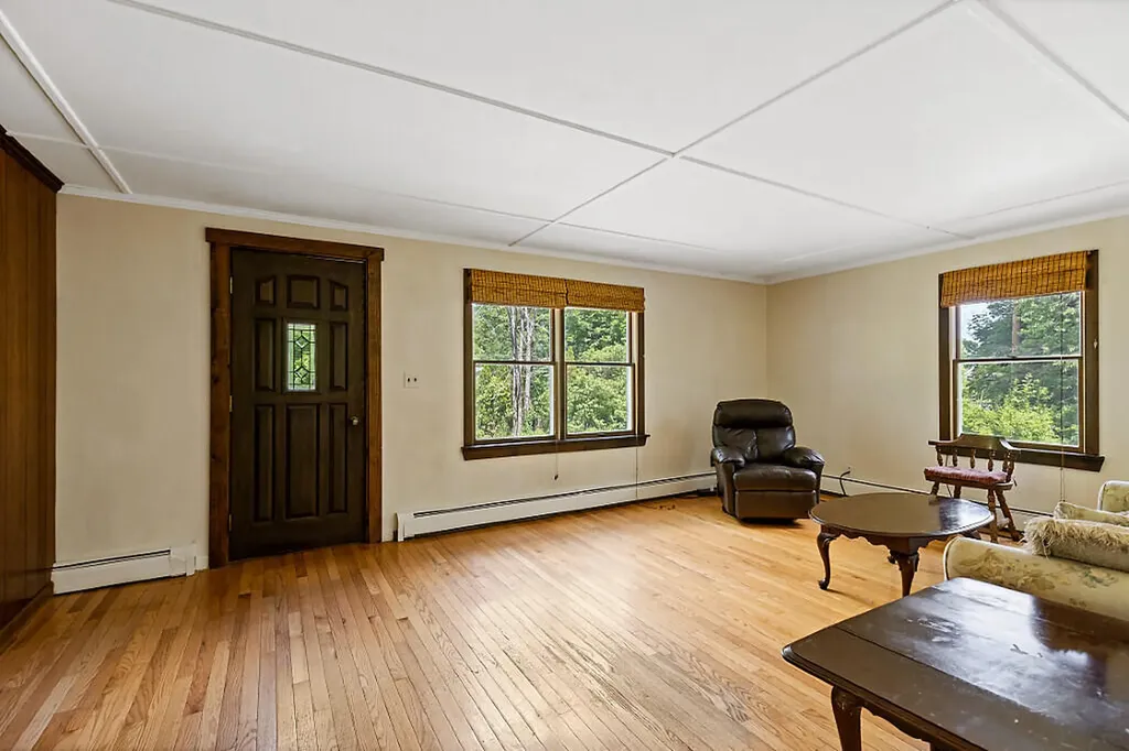 8 Paul Avenue Waterville ME 04901