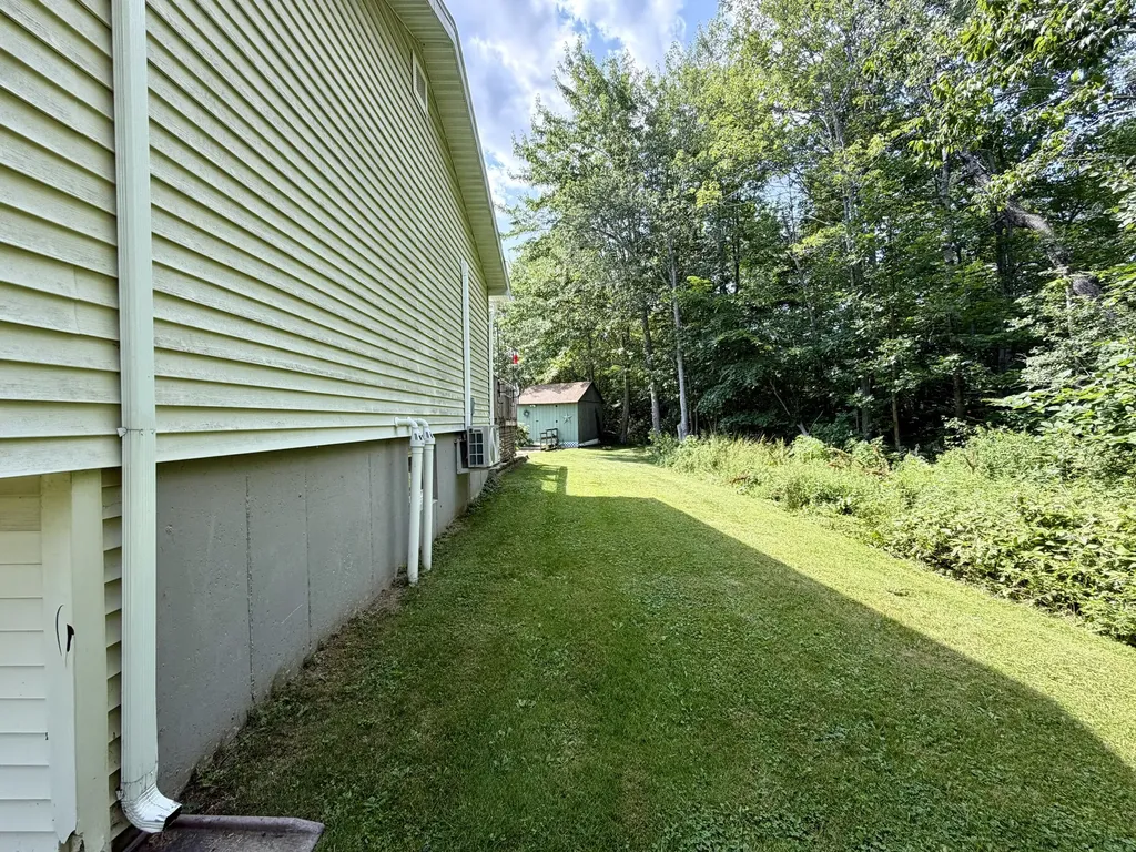 68 Lorraine Avenue Brewer ME 04412