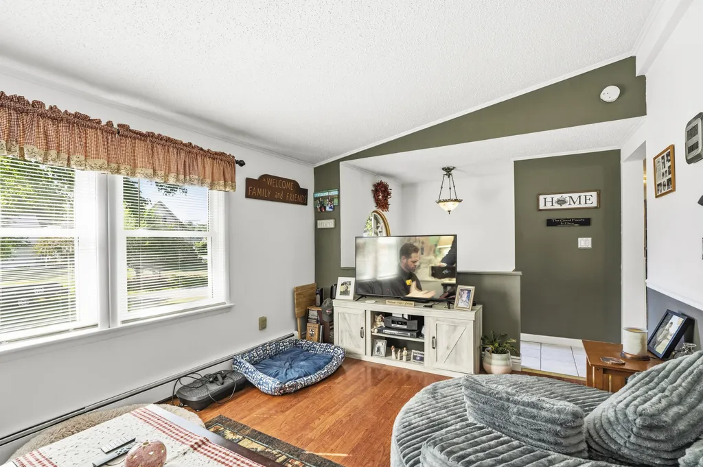 68 Lorraine Avenue Brewer ME 04412