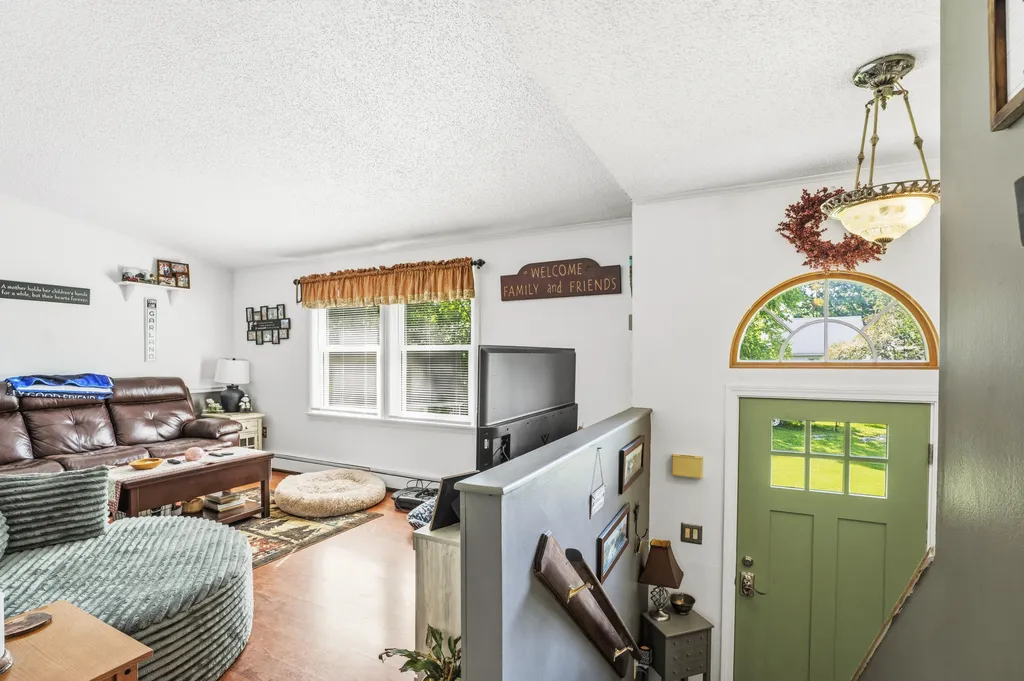 68 Lorraine Avenue Brewer ME 04412