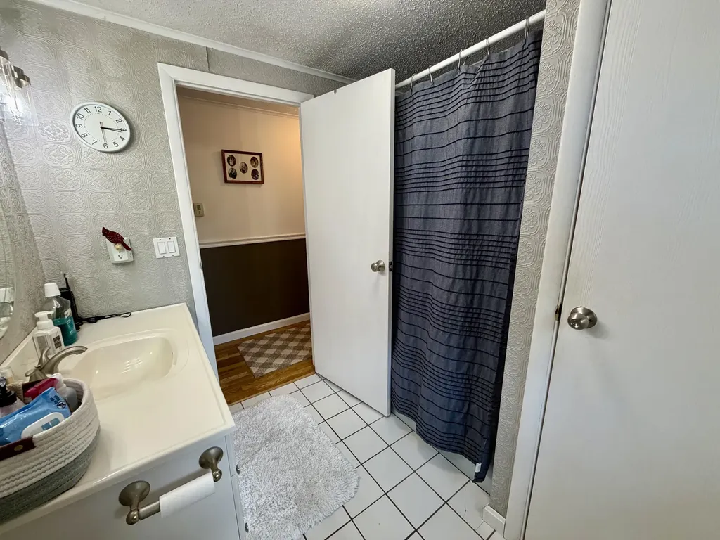 68 Lorraine Avenue Brewer ME 04412