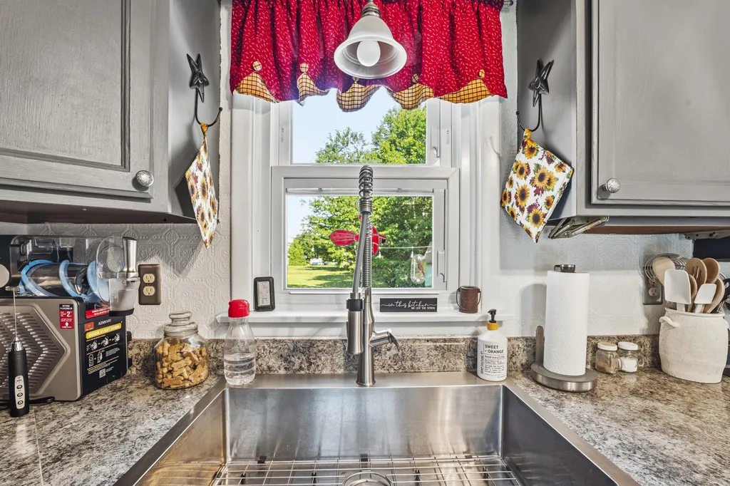 68 Lorraine Avenue Brewer ME 04412