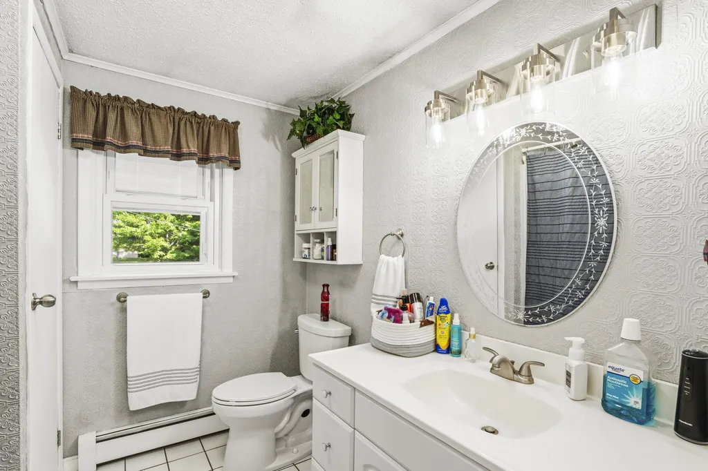 68 Lorraine Avenue Brewer ME 04412