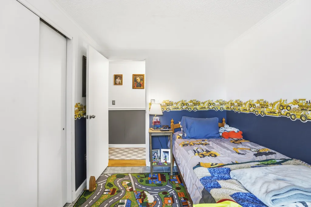 68 Lorraine Avenue Brewer ME 04412