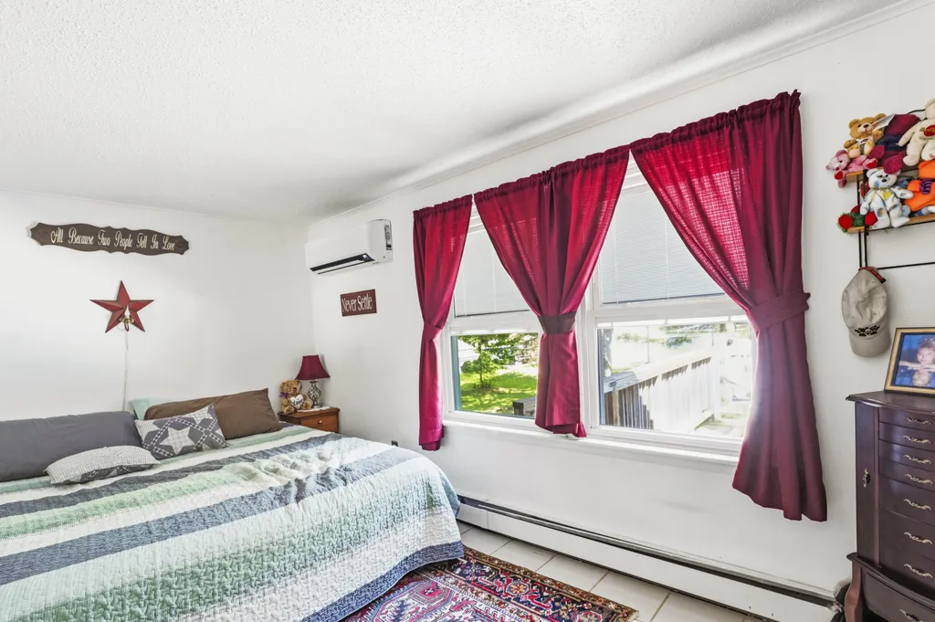 68 Lorraine Avenue Brewer ME 04412