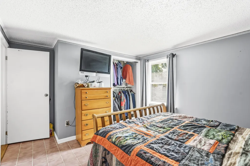 68 Lorraine Avenue Brewer ME 04412