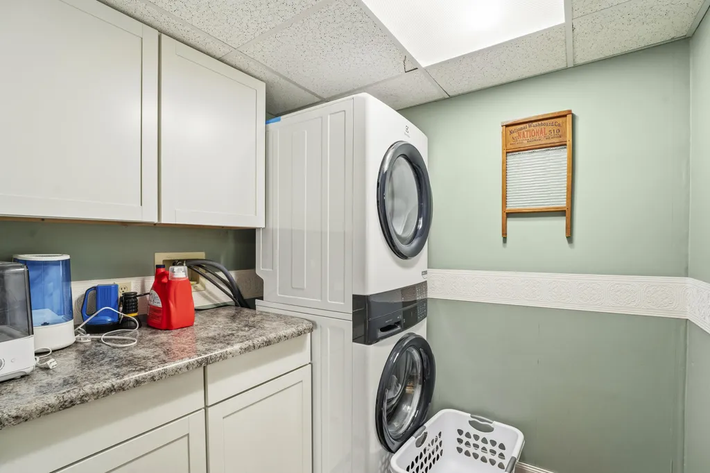 68 Lorraine Avenue Brewer ME 04412