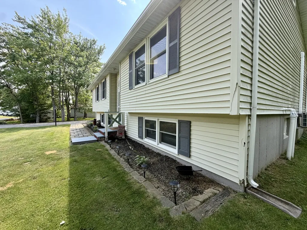 68 Lorraine Avenue Brewer ME 04412