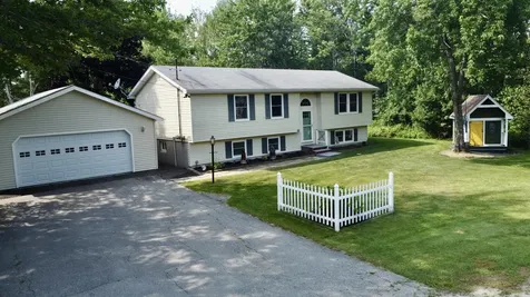 68 Lorraine Avenue Brewer ME 04412