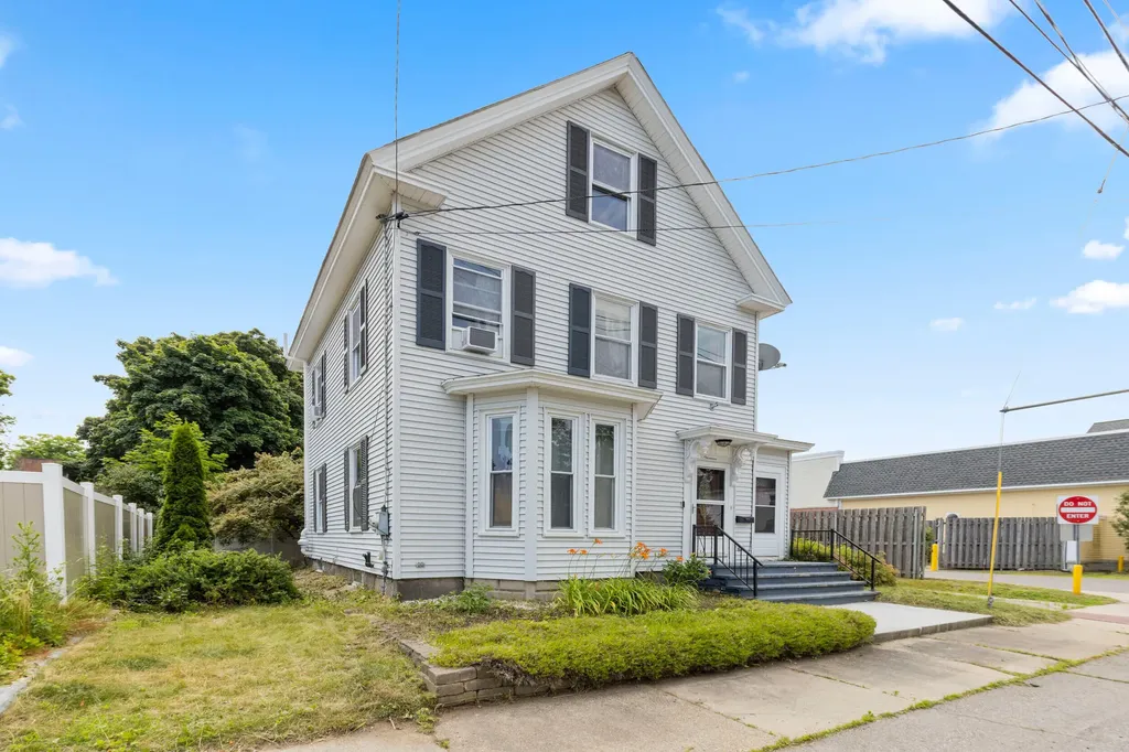 13 Acorn Street Sanford ME 04073