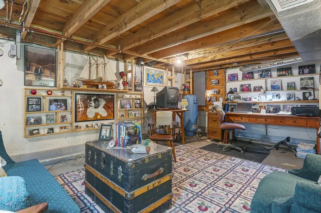 761 Gardiner Road Wiscasset ME 04578