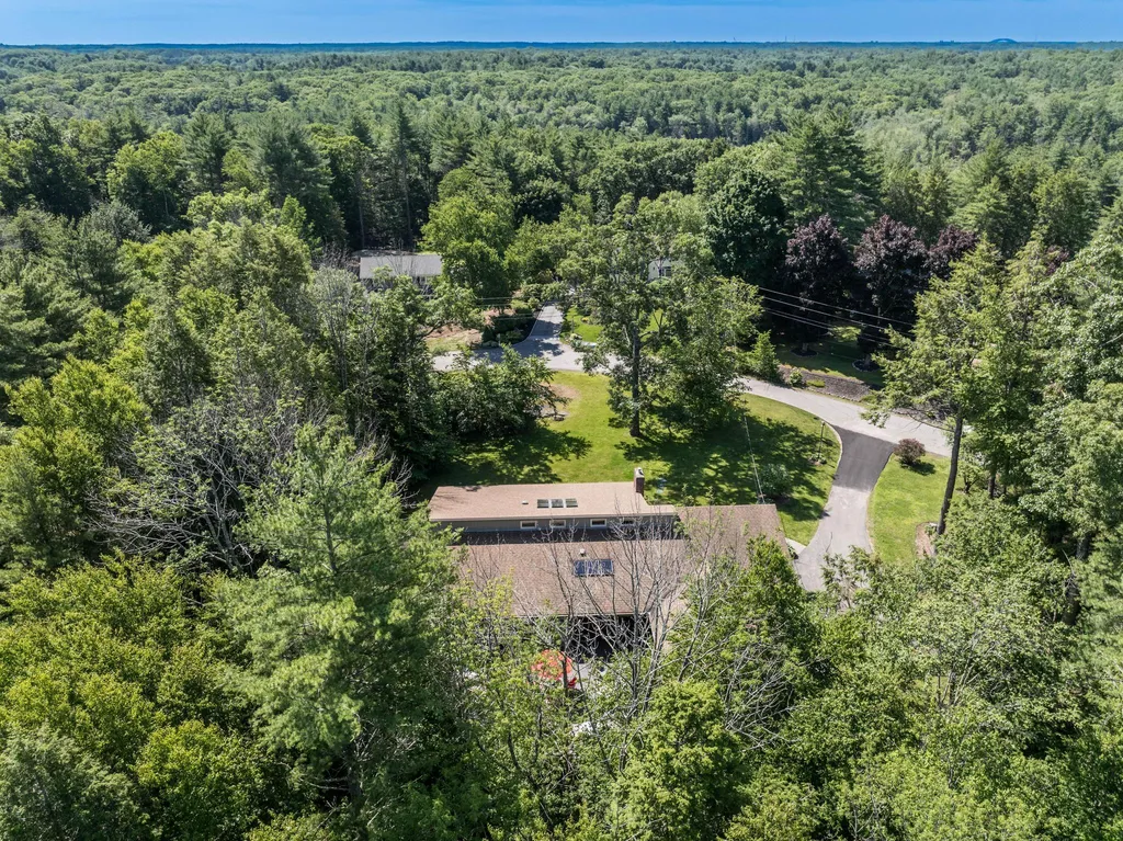 257 Rollingwood Road Eliot ME 03903