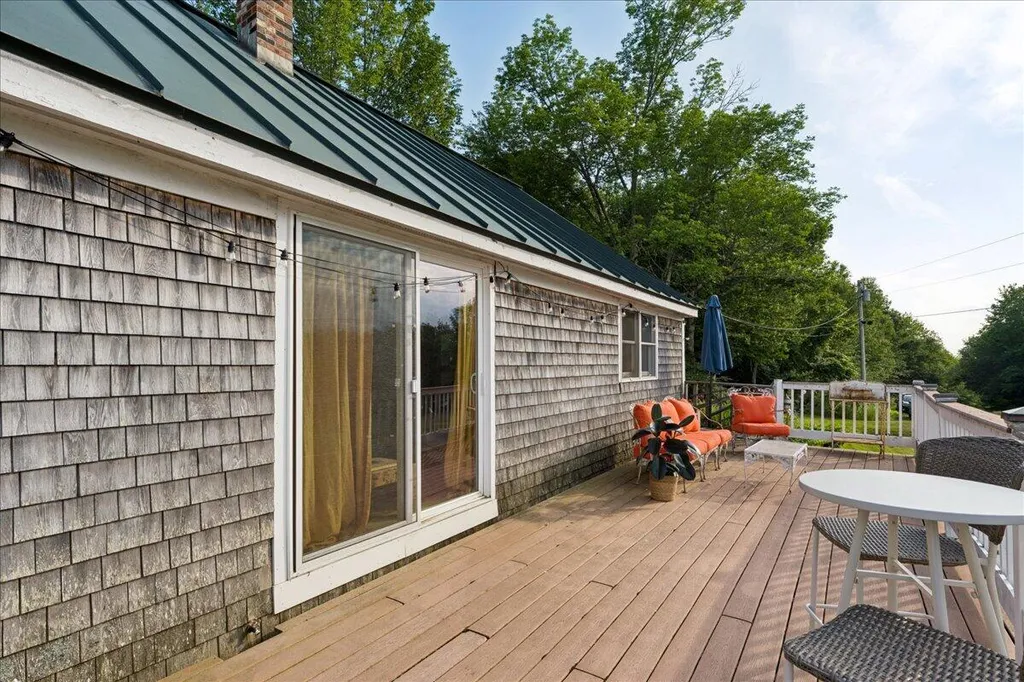 370 Carroll Road Union ME 04862
