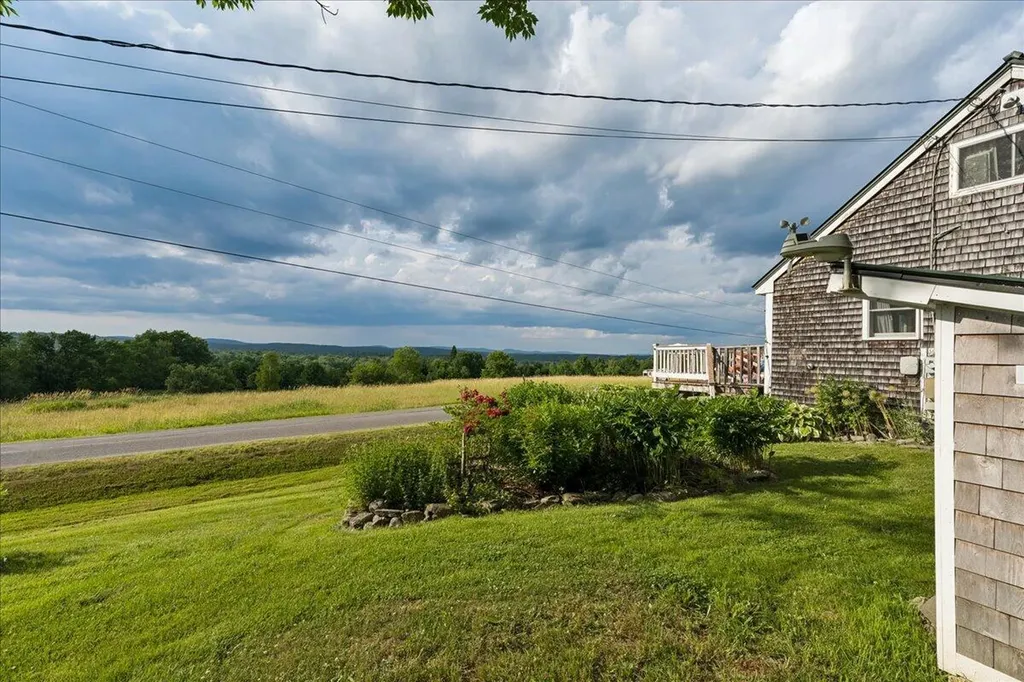 370 Carroll Road Union ME 04862