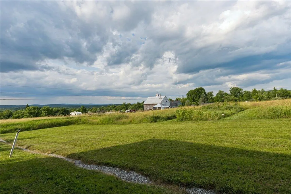 370 Carroll Road Union ME 04862
