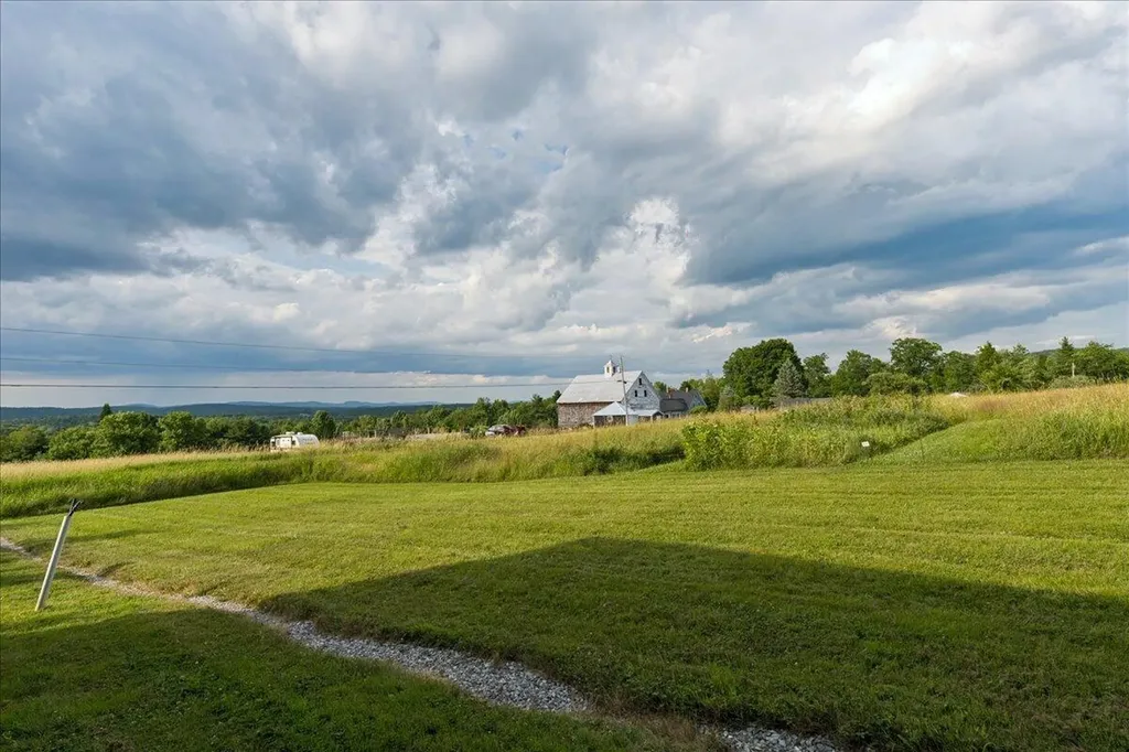 370 Carroll Road Union ME 04862