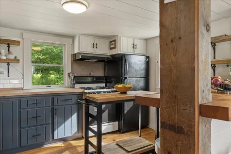 370 Carroll Road Union ME 04862