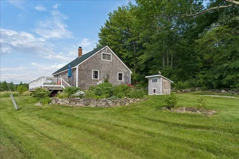 370 Carroll Road Union ME 04862