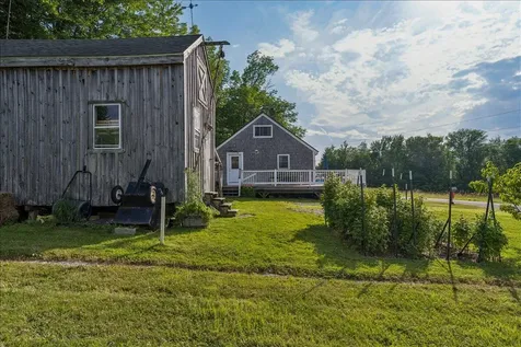 370 Carroll Road Union ME 04862