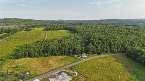 370 Carroll Road Union ME 04862
