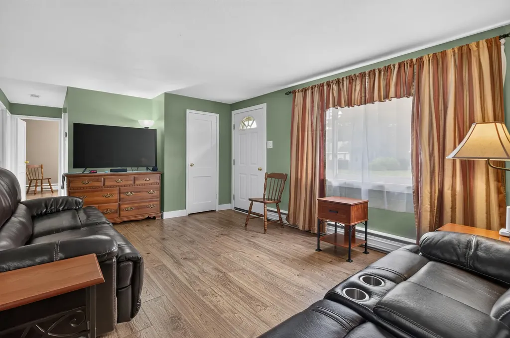15 Brewster Street Bangor ME 04401