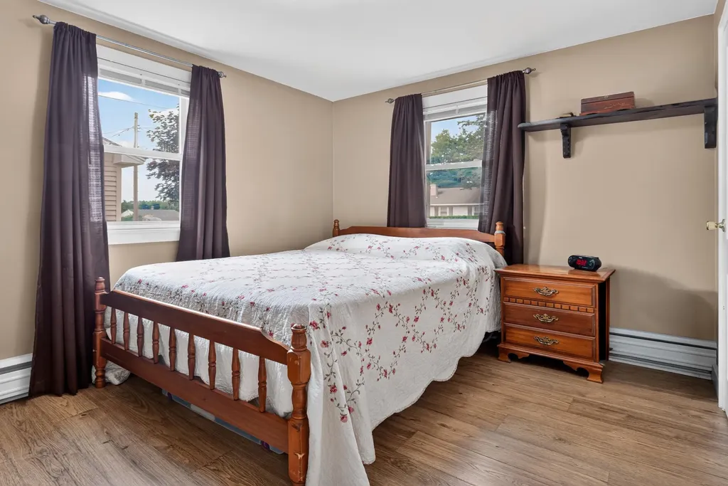 15 Brewster Street Bangor ME 04401
