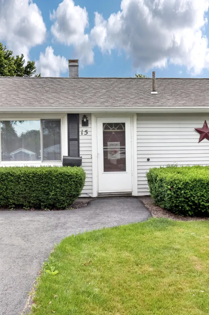 15 Brewster Street Bangor ME 04401