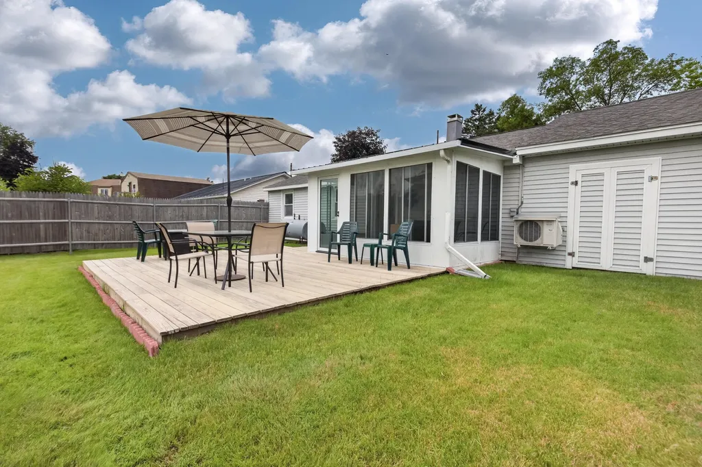 15 Brewster Street Bangor ME 04401