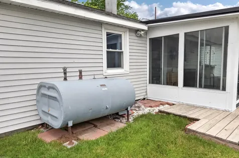 15 Brewster Street Bangor ME 04401
