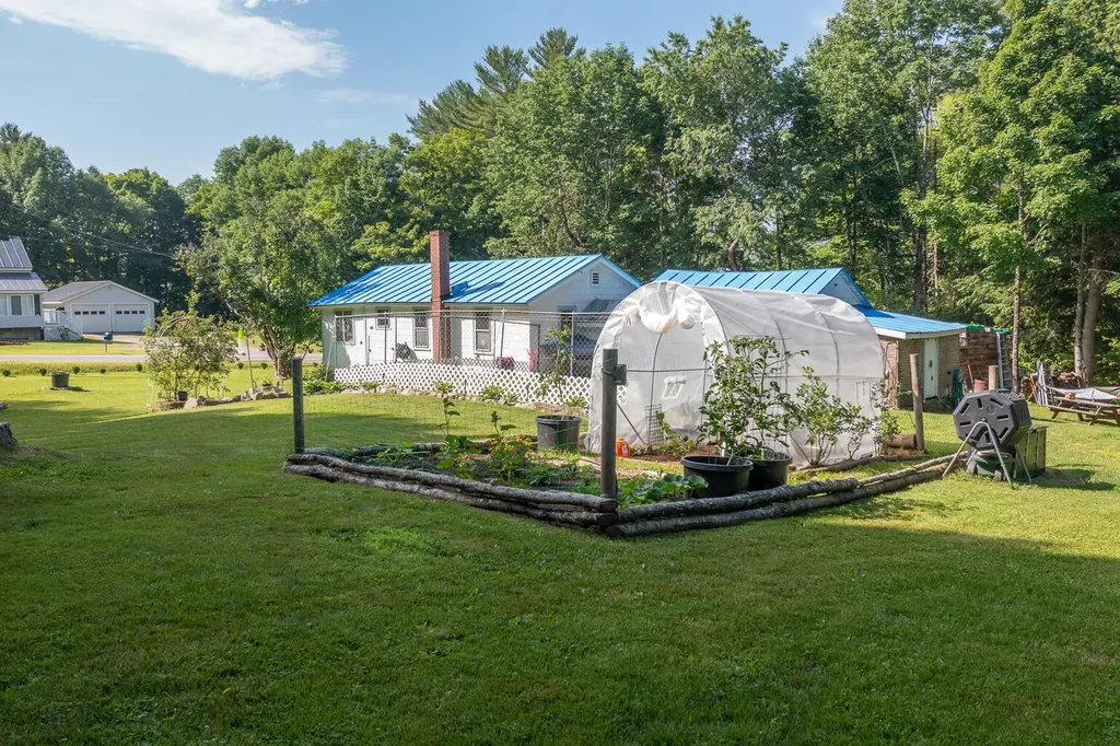156 Mayfield Road Moscow ME 04920