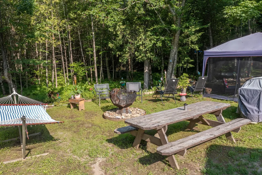 156 Mayfield Road Moscow ME 04920