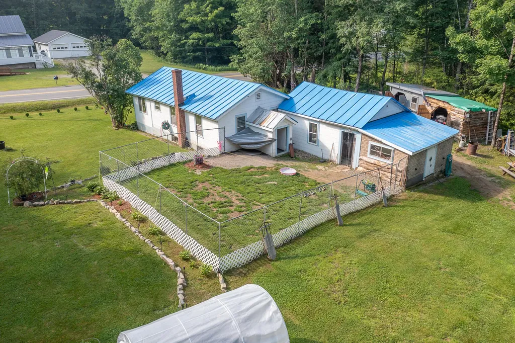 156 Mayfield Road Moscow ME 04920