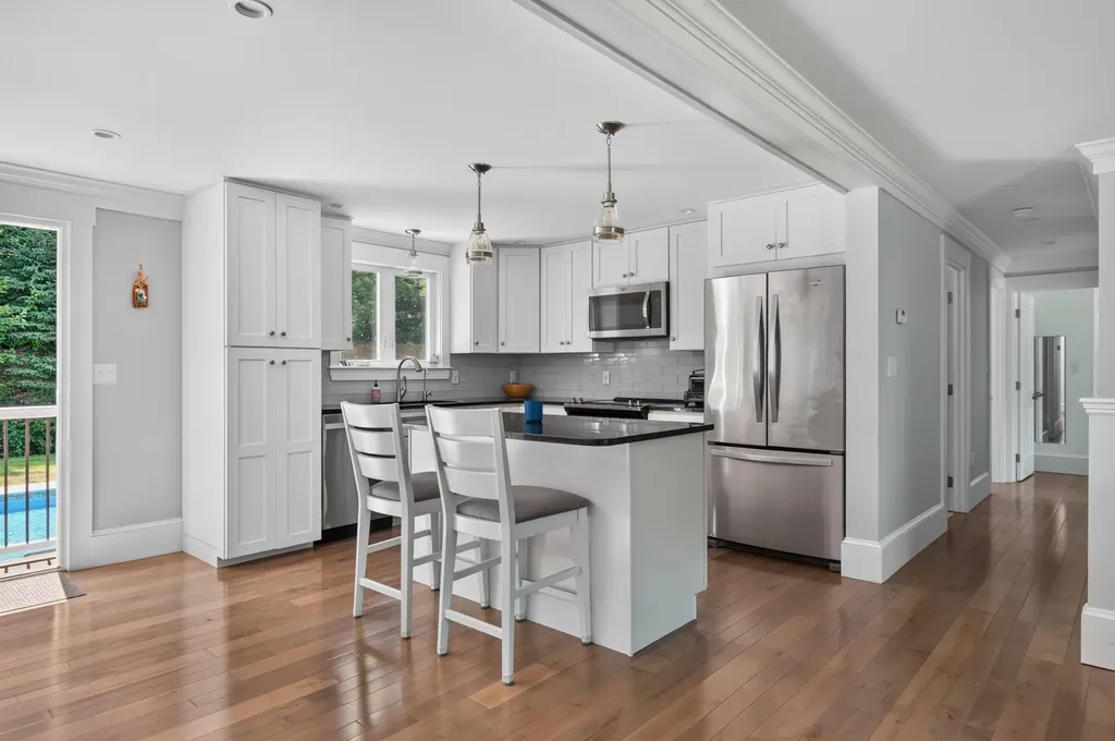 91 Bowdoin Street Yarmouth ME 04096