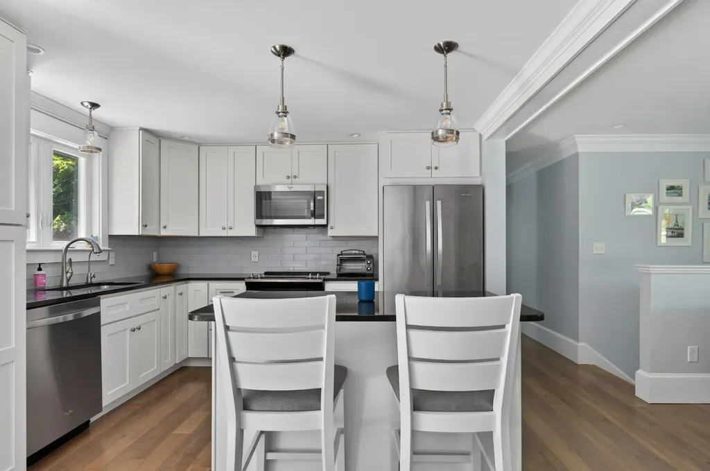 91 Bowdoin Street Yarmouth ME 04096