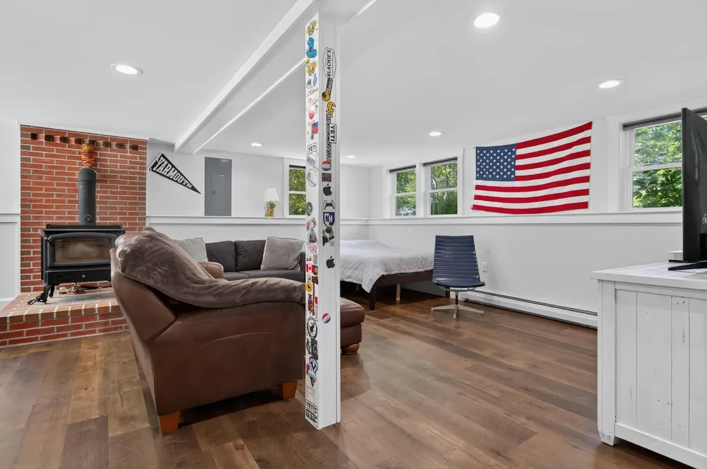 91 Bowdoin Street Yarmouth ME 04096