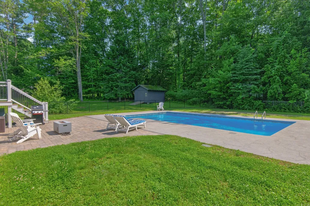 91 Bowdoin Street Yarmouth ME 04096