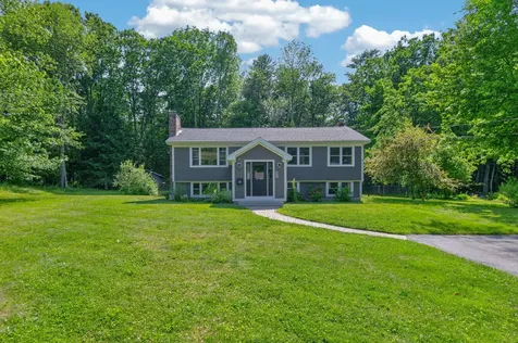 91 Bowdoin Street Yarmouth ME 04096