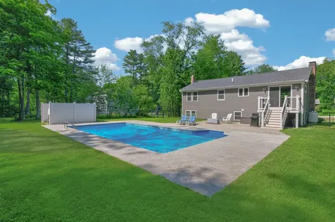 91 Bowdoin Street Yarmouth ME 04096