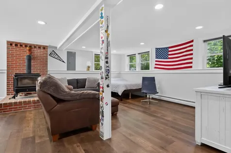 91 Bowdoin Street Yarmouth ME 04096