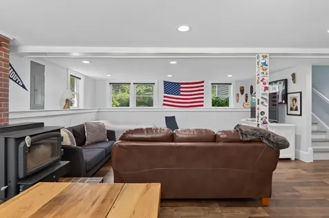 91 Bowdoin Street Yarmouth ME 04096