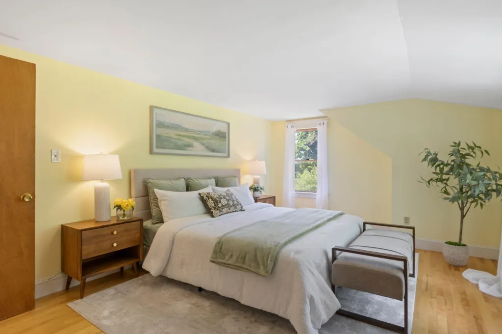 430 E Main Street Yarmouth ME 04096