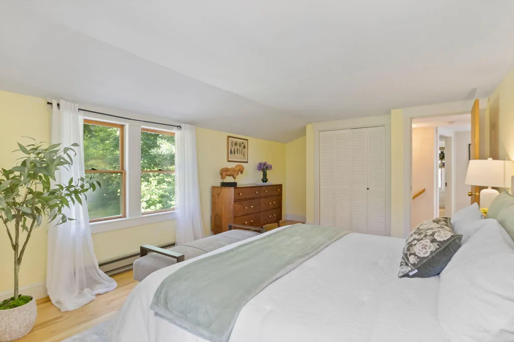 430 E Main Street Yarmouth ME 04096