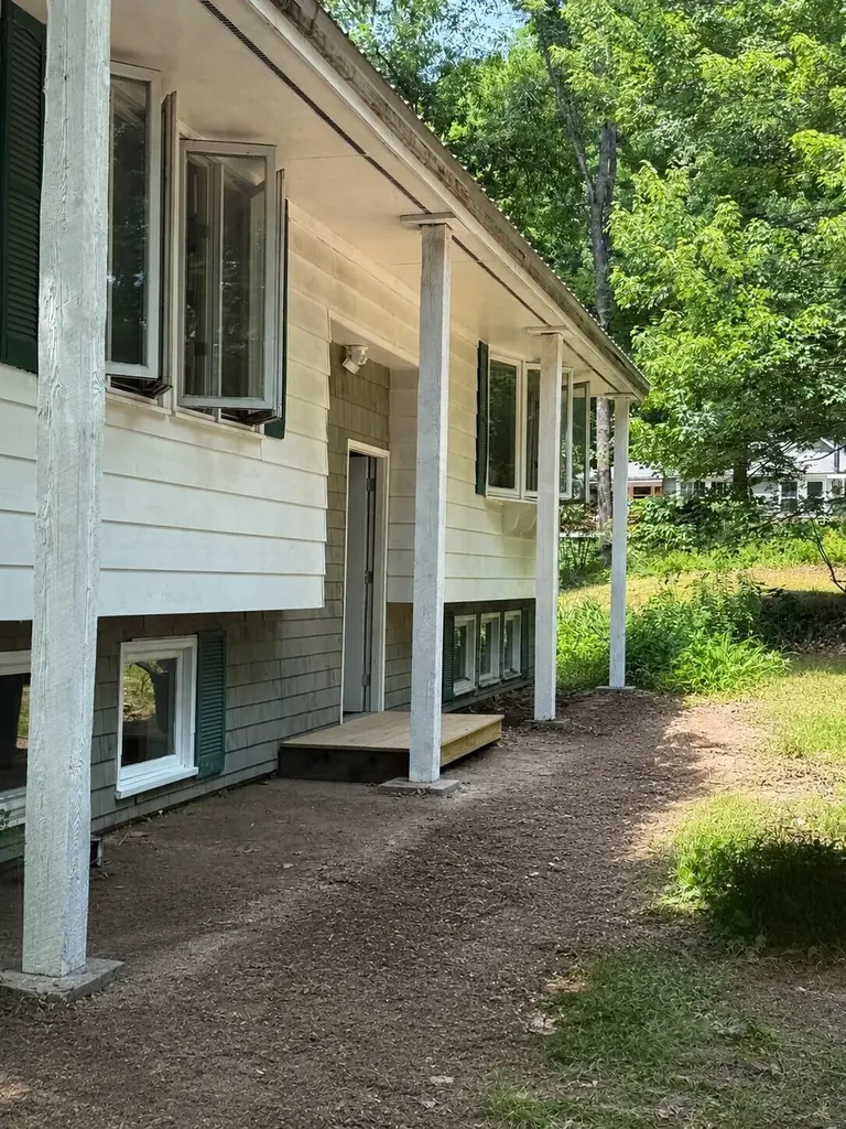 156 Alpine Street Paris ME 04281