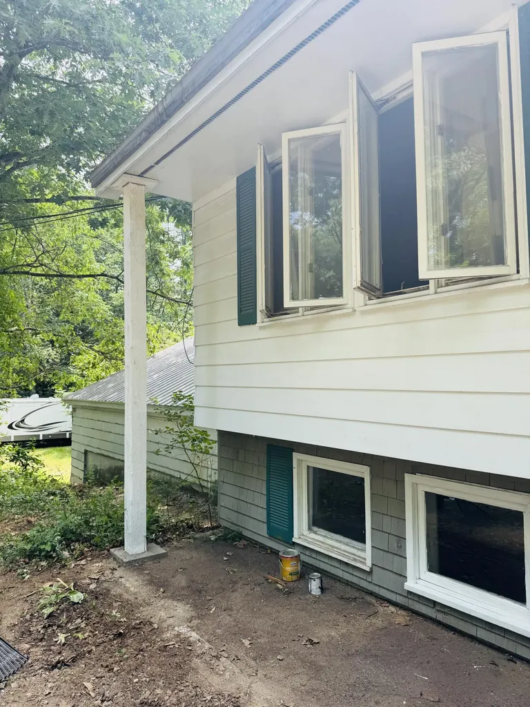 156 Alpine Street Paris ME 04281