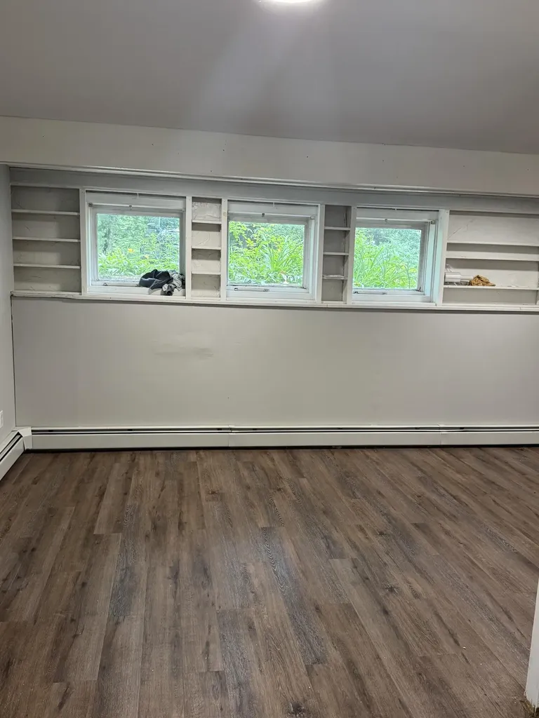 156 Alpine Street Paris ME 04281