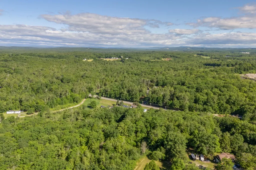 229 Spring Valley Lane New Gloucester ME 04260