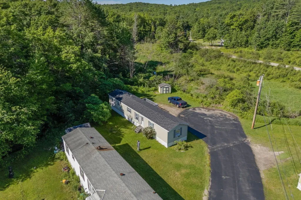 229 Spring Valley Lane New Gloucester ME 04260