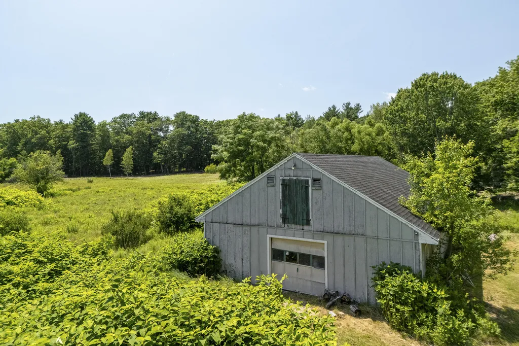 14 Ash Swamp Road Scarborough ME 04074
