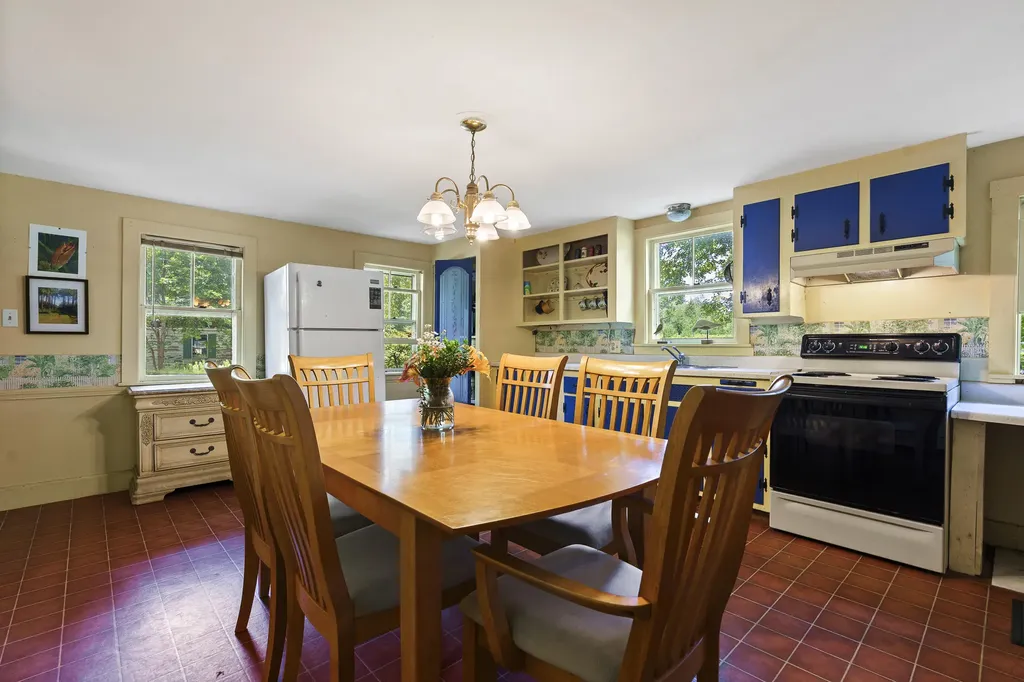 14 Ash Swamp Road Scarborough ME 04074
