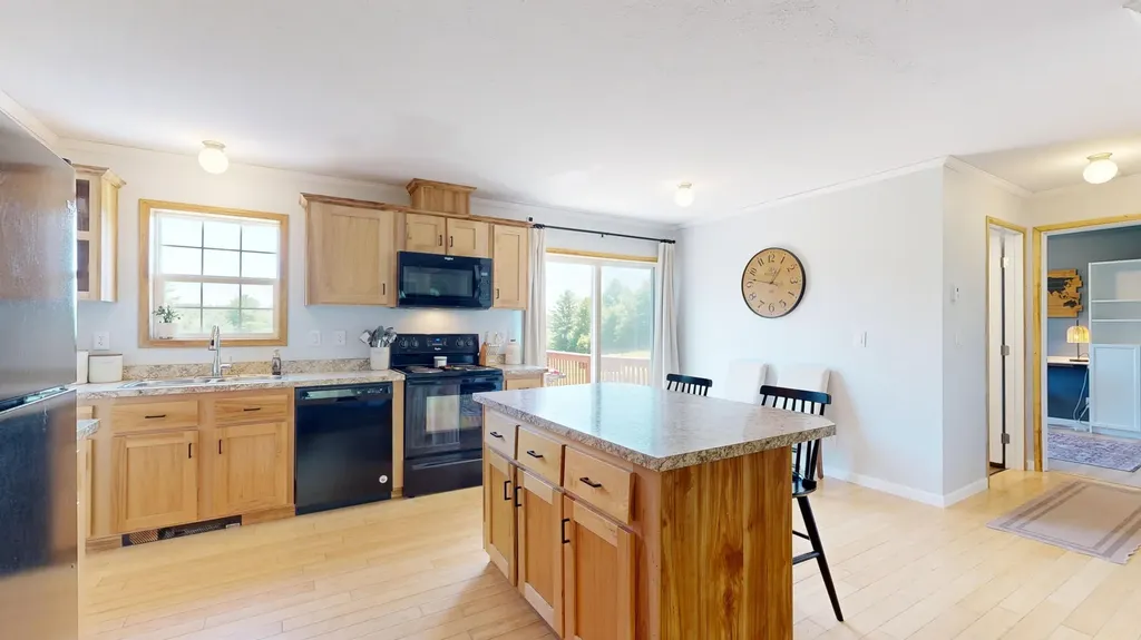 67 Senott Road Whitefield ME 04353
